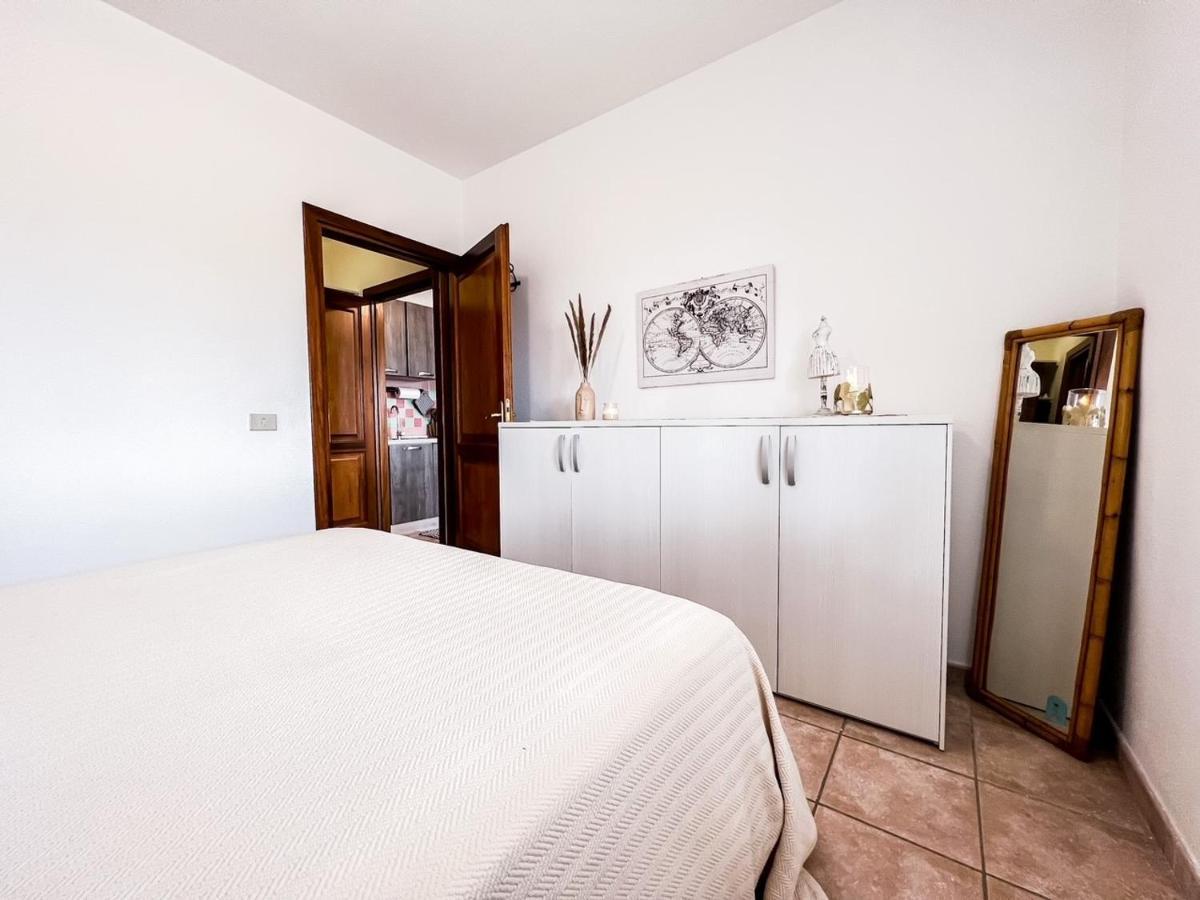 Atene 12 Olbia Luaran gambar
