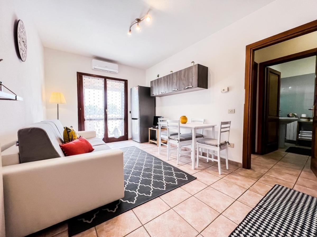Atene 12 Olbia Luaran gambar